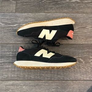 Women’s New Balance 237